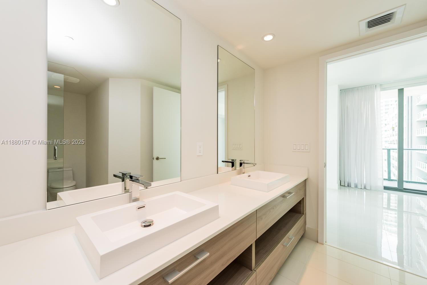 1300 S Miami #1810, Miami FL 33130