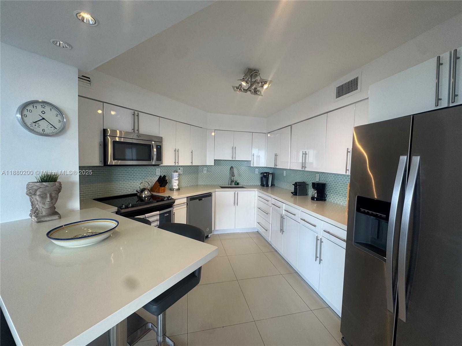 5151 Collins Ave #923, Miami Beach FL 33140