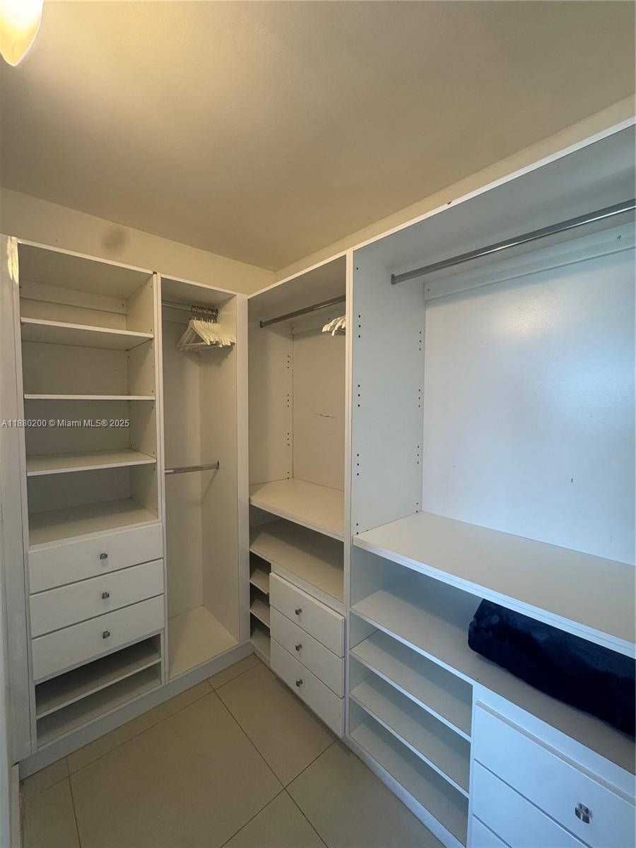 5151 Collins Ave #923, Miami Beach FL 33140