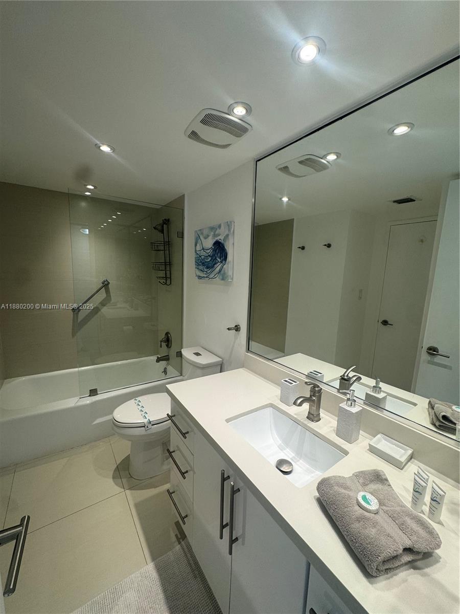 5151 Collins Ave #923, Miami Beach FL 33140