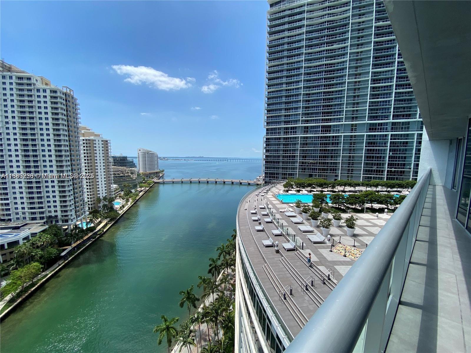 465 Brickell Ave #1801, Miami FL 33131
