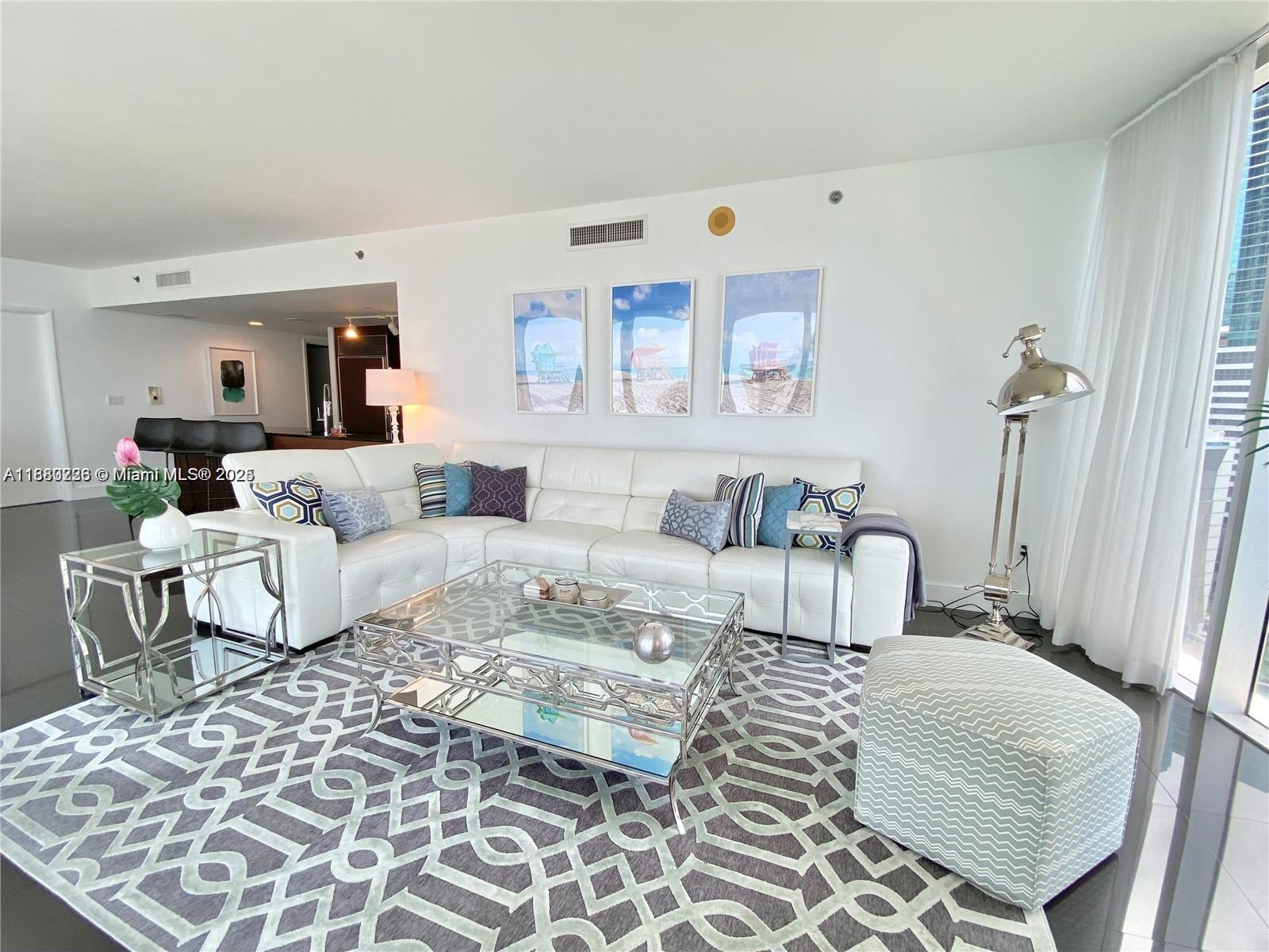 465 Brickell Ave #1801, Miami FL 33131