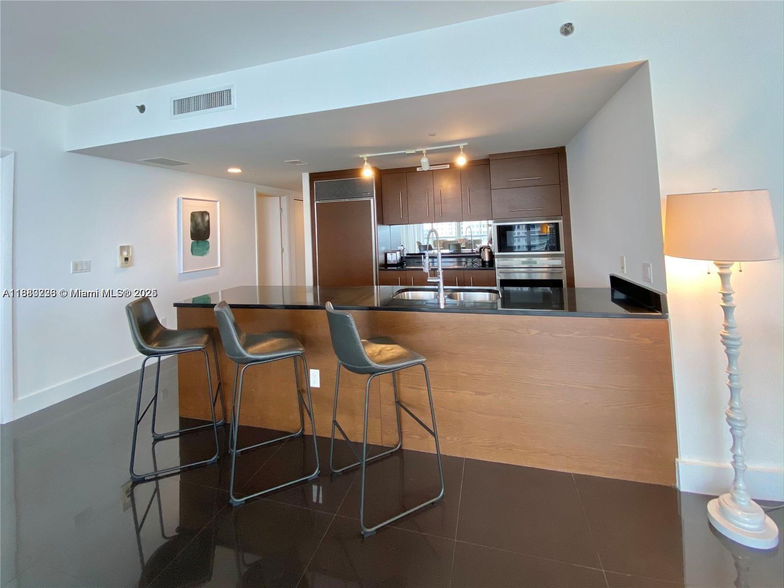 465 Brickell Ave #1801, Miami FL 33131