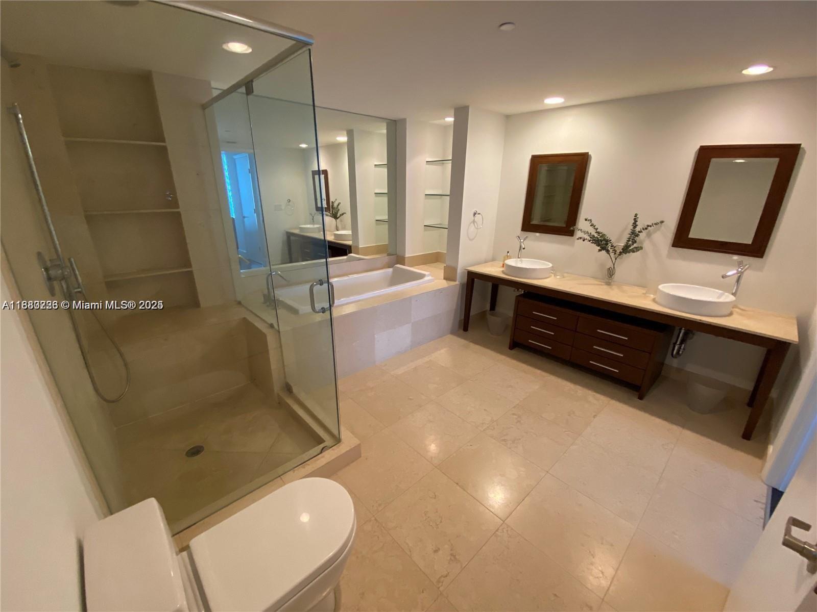 465 Brickell Ave #1801, Miami FL 33131