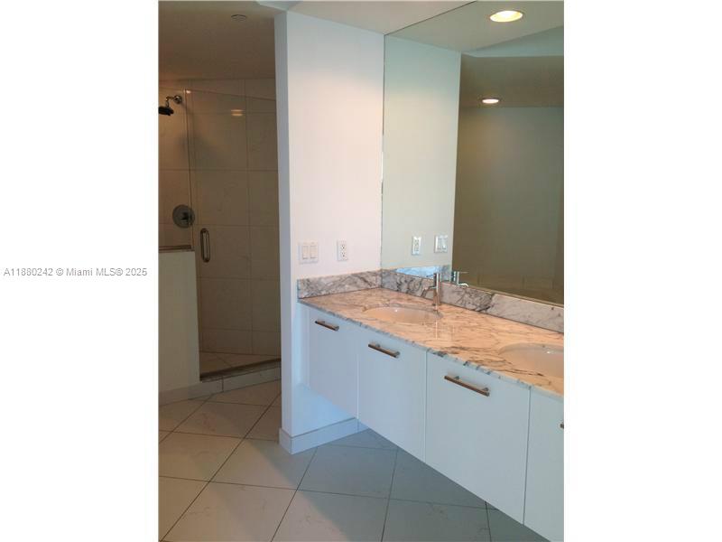 500 BRICKELL AV #2505, Miami FL 33131