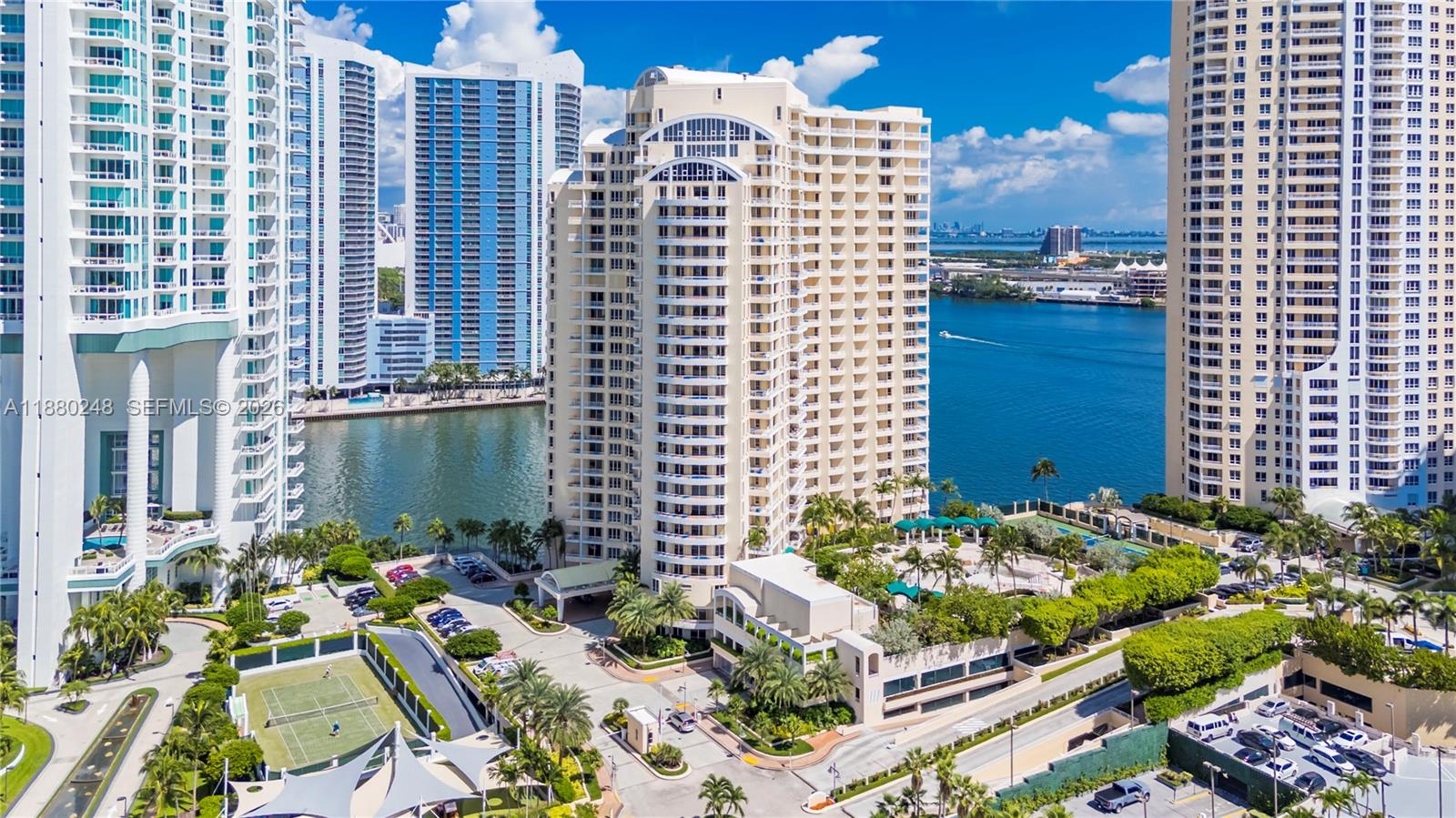 888 Brickell Key Dr #1807, Miami FL 33131