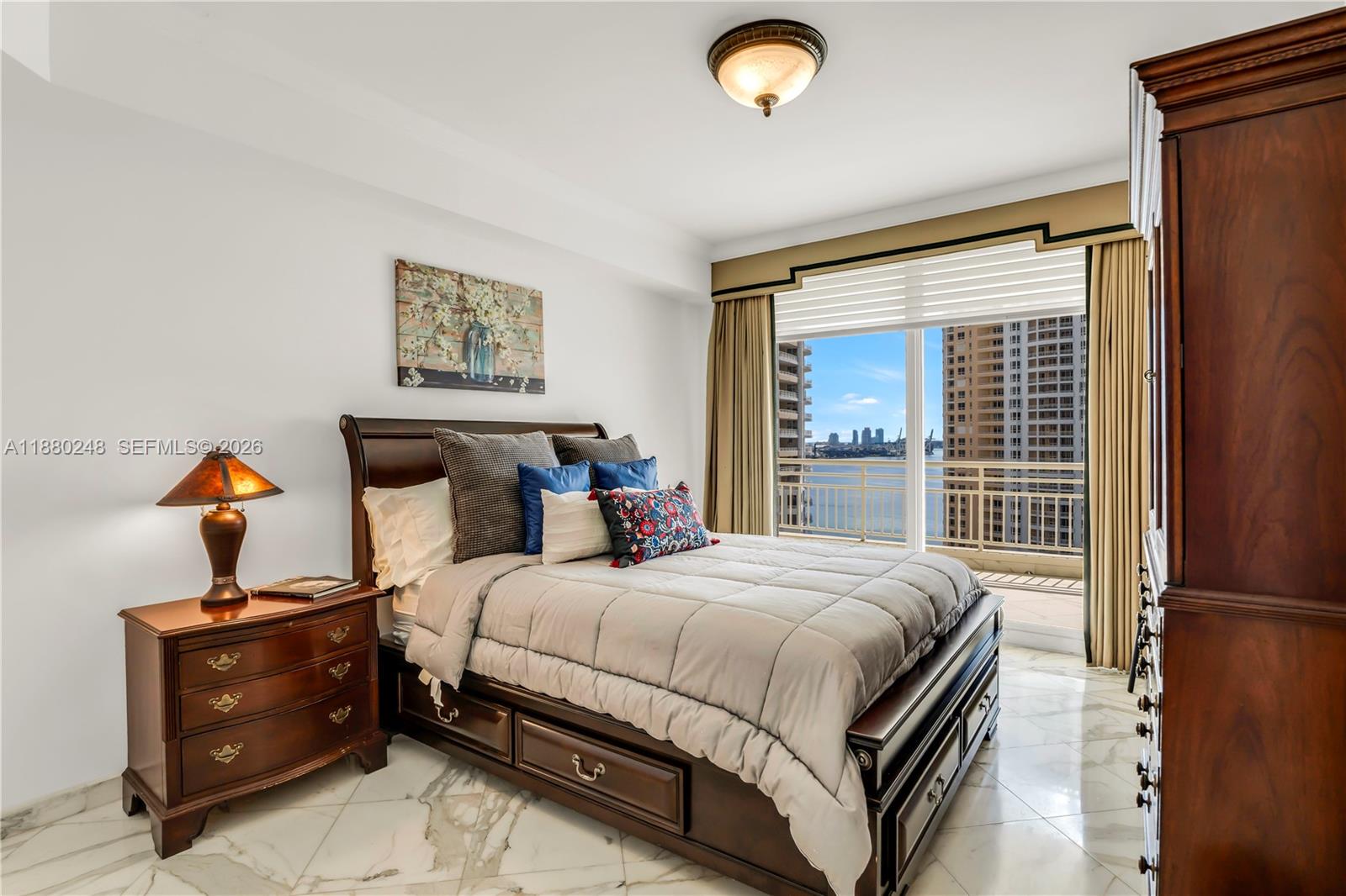 888 Brickell Key Dr #1807, Miami FL 33131