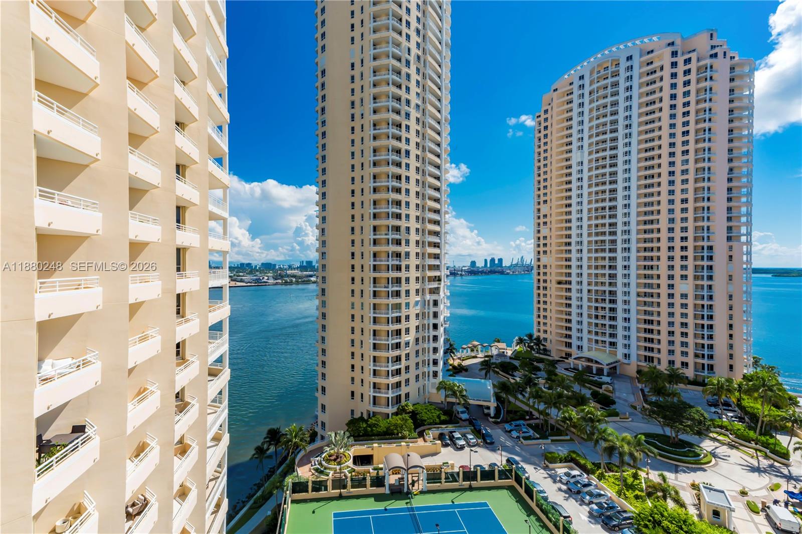 888 Brickell Key Dr #1807, Miami FL 33131