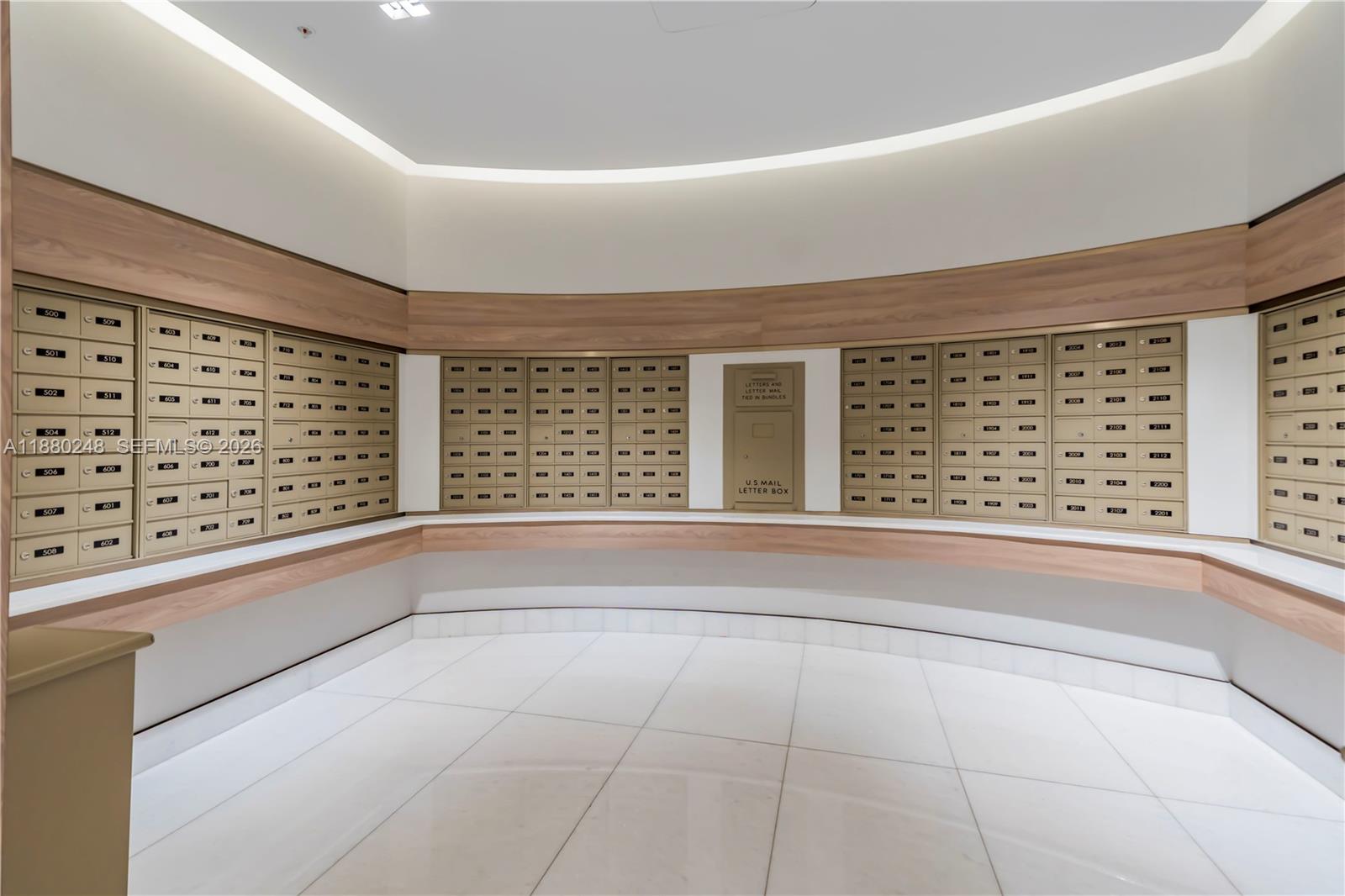 888 Brickell Key Dr #1807, Miami FL 33131