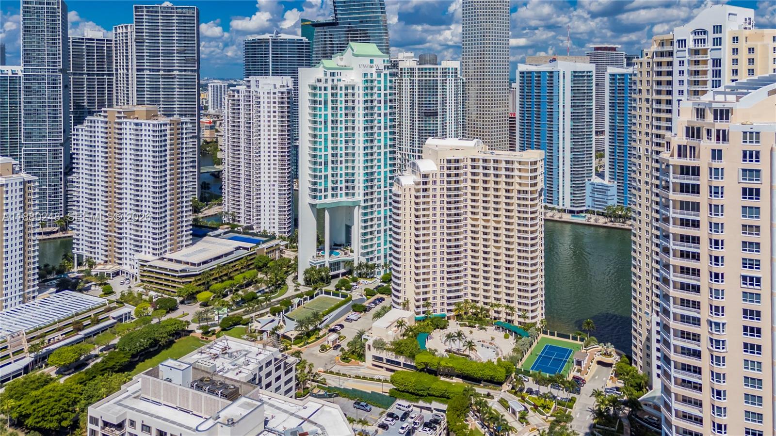 888 Brickell Key Dr #1807, Miami FL 33131