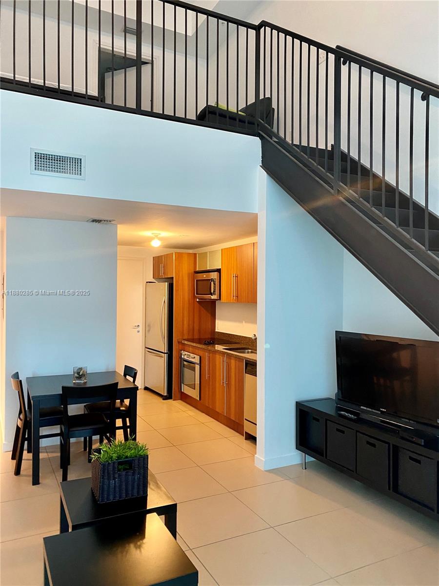 300 S Biscayne Blvd #Loft 604, Miami FL 33131