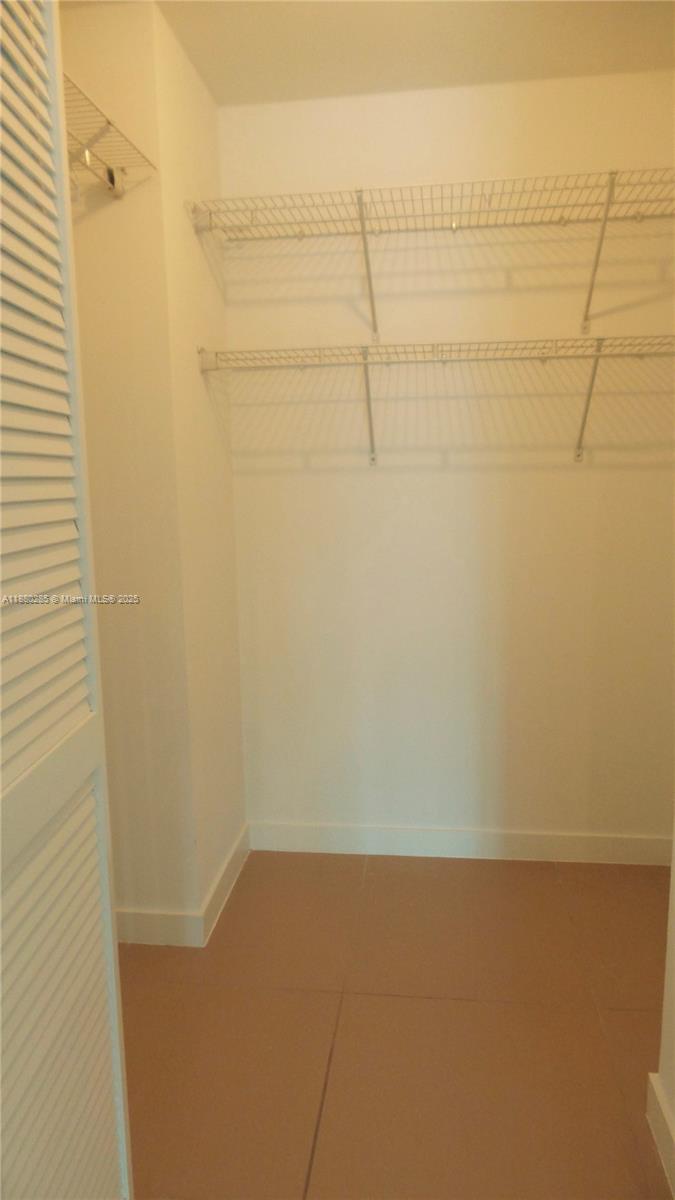 300 S Biscayne Blvd #Loft 604, Miami FL 33131