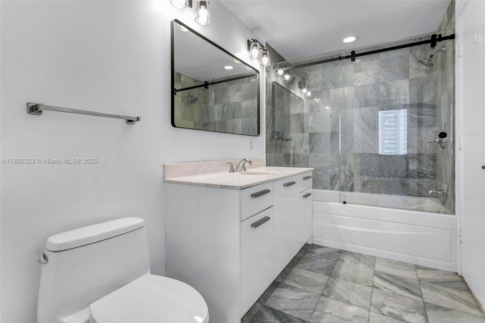 1050 Brickell Ave #1808, Miami FL 33131