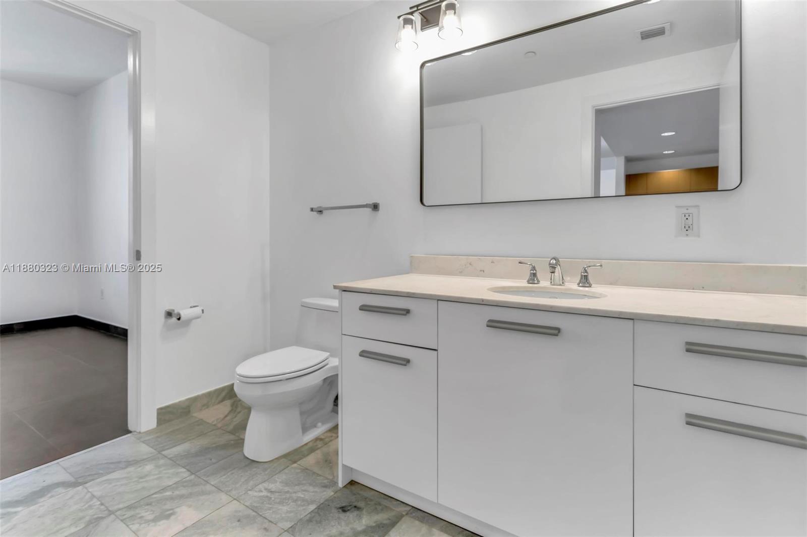 1050 Brickell Ave #1808, Miami FL 33131
