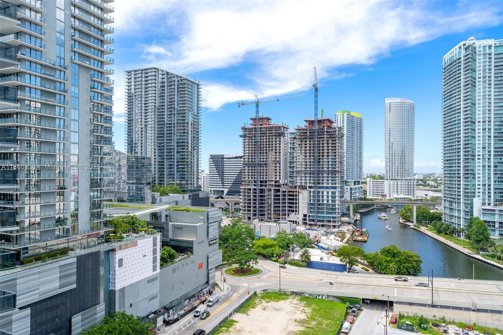 41 SE 5th St #1112, Miami FL 33131