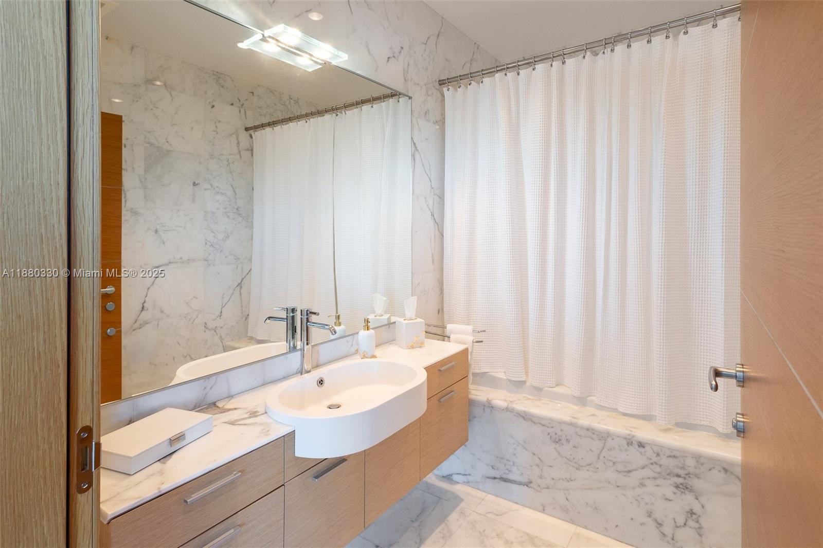 2627 S Bayshore Dr #3101, Miami FL 33133