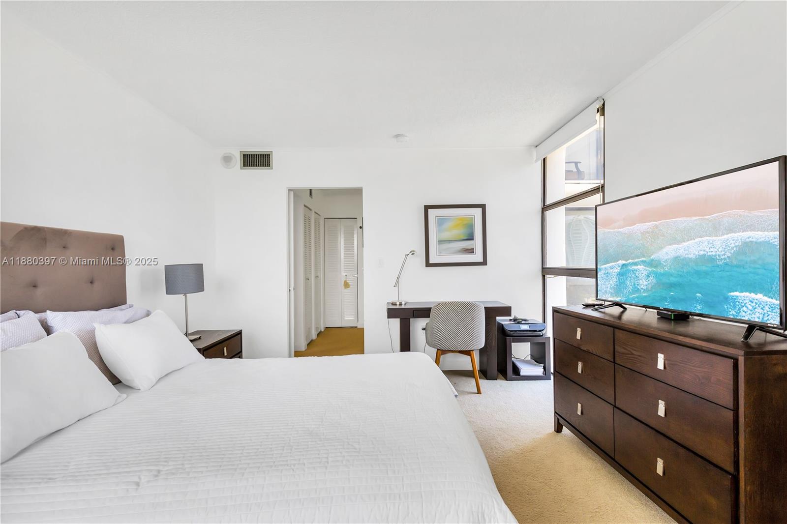 3701 N Country Club Dr #1604, Aventura FL 33180