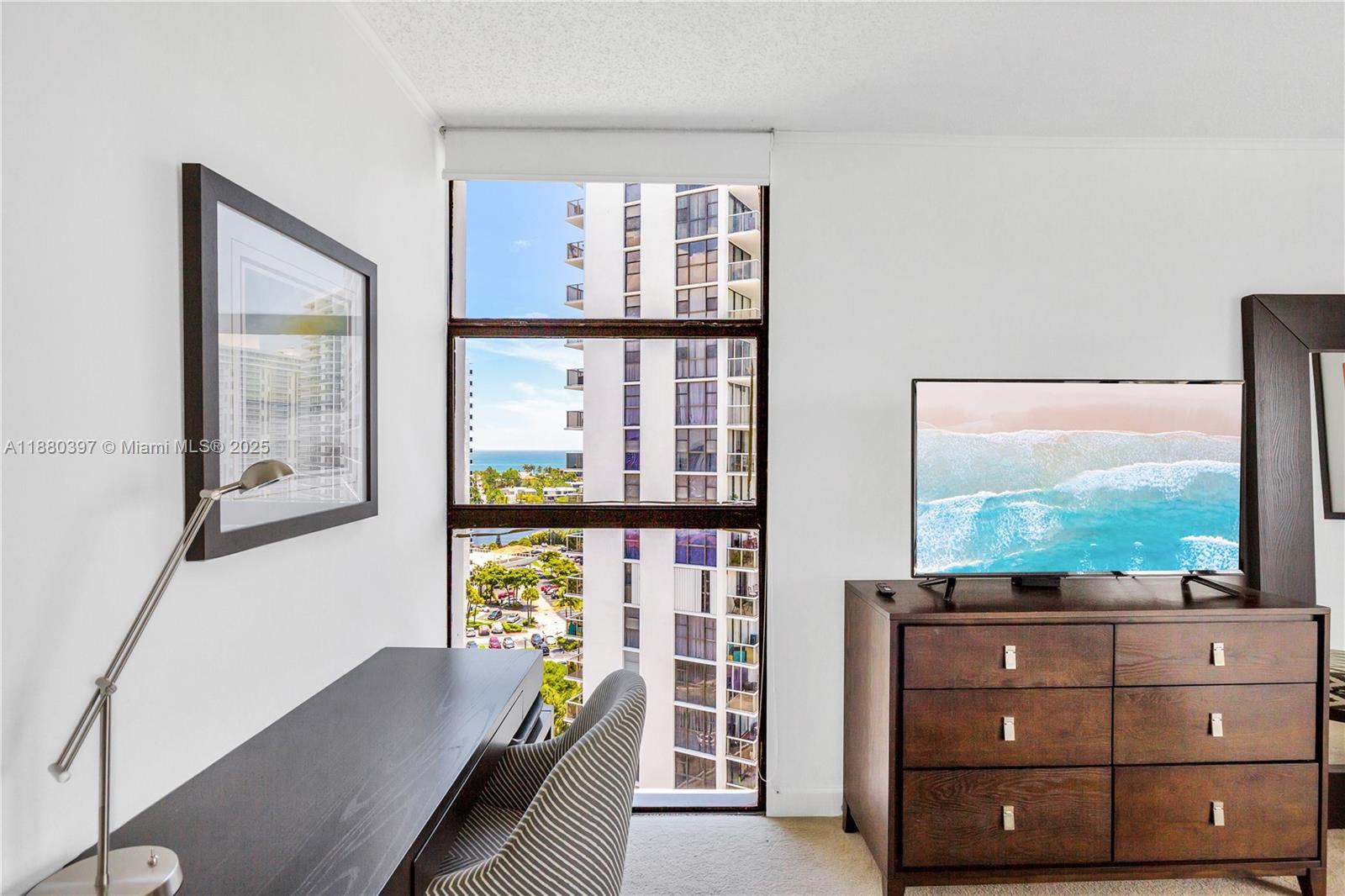 3701 N Country Club Dr #1604, Aventura FL 33180