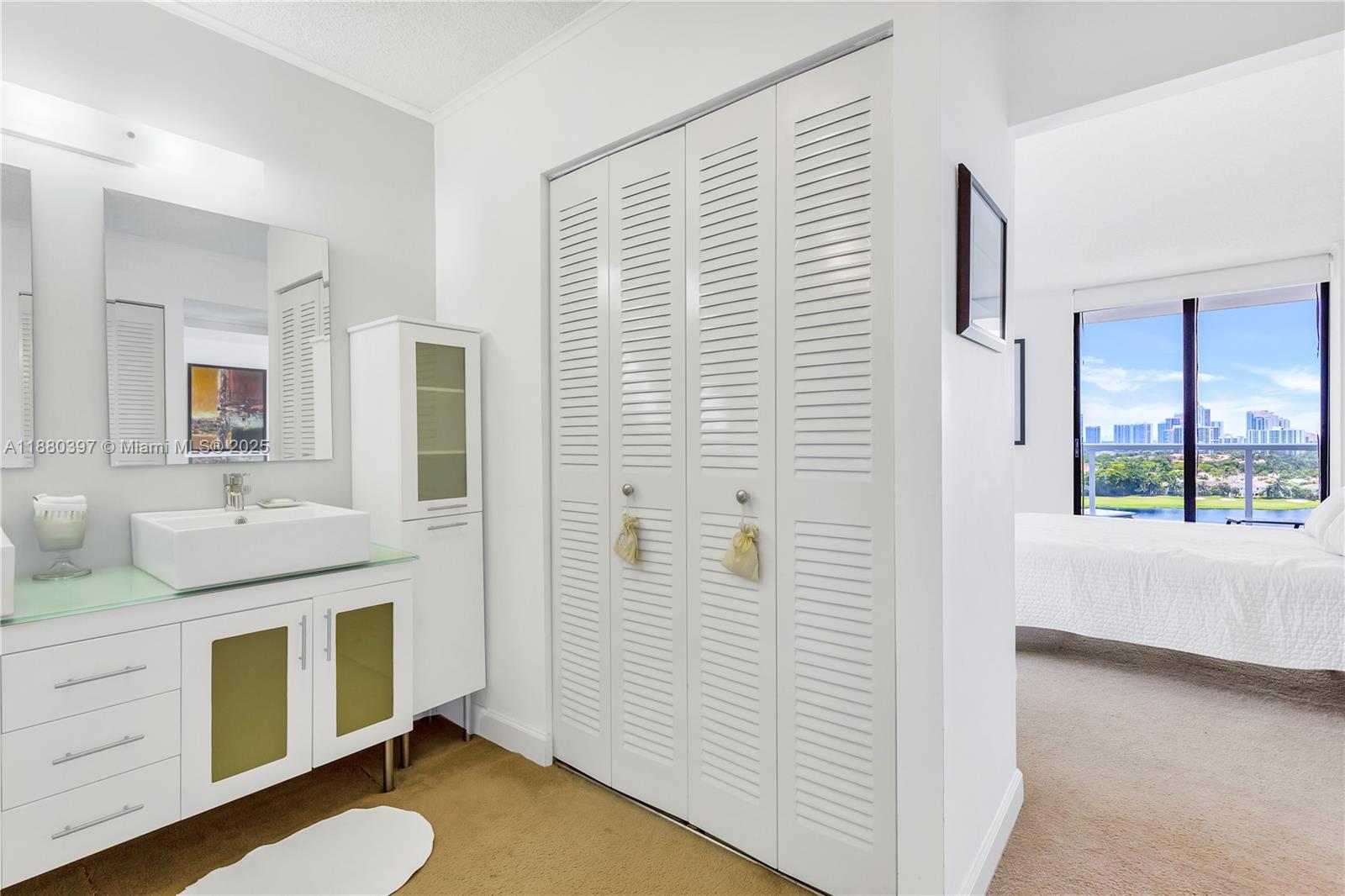 3701 N Country Club Dr #1604, Aventura FL 33180