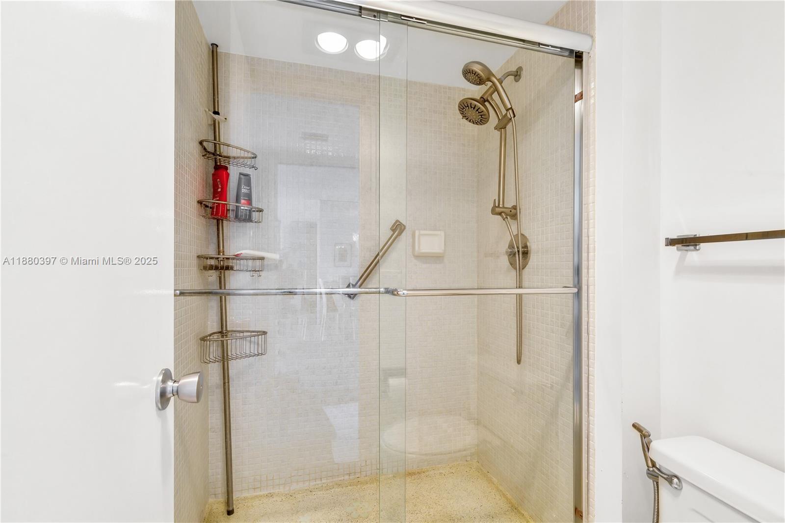 3701 N Country Club Dr #1604, Aventura FL 33180