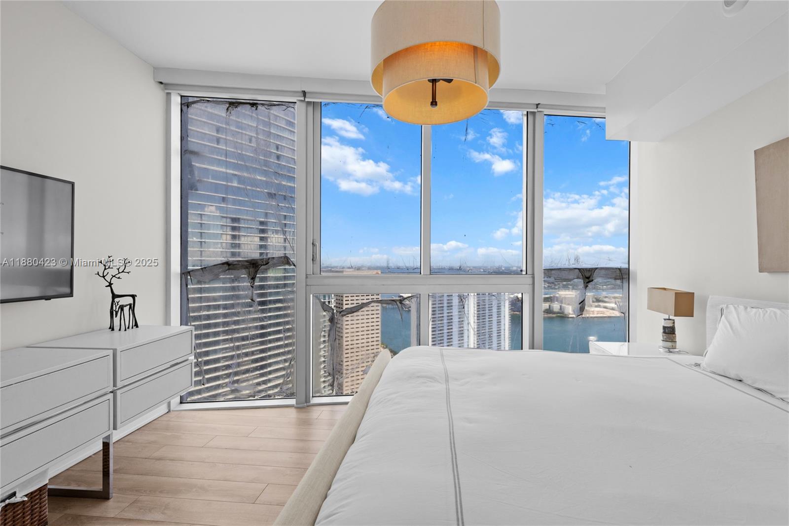 465 Brickell Ave #4901, Miami FL 33131