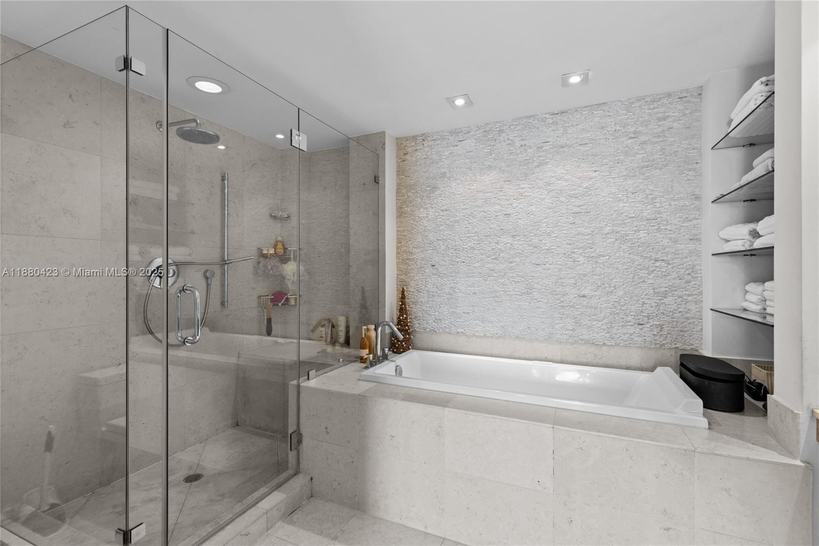465 Brickell Ave #4901, Miami FL 33131