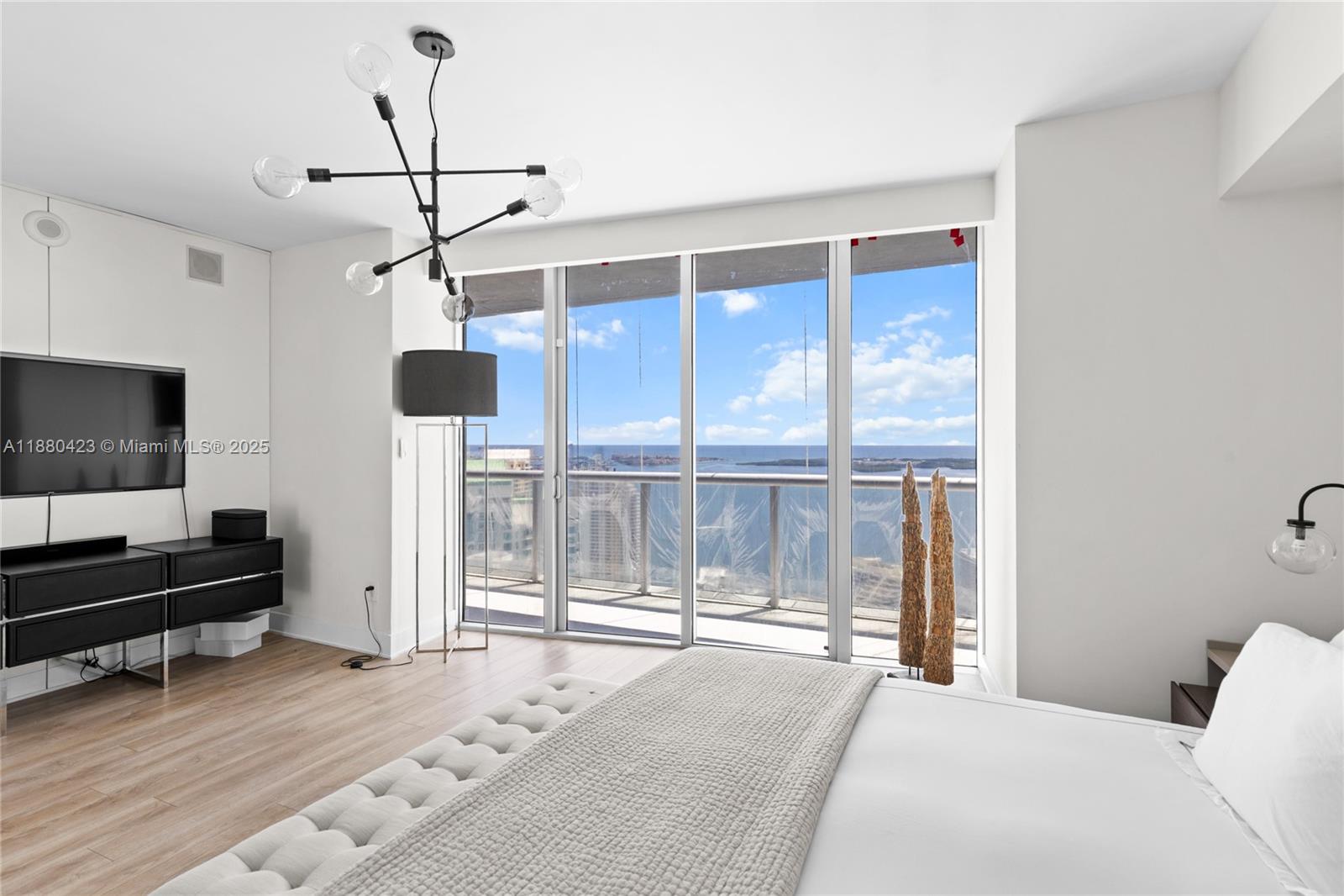 465 Brickell Ave #4901, Miami FL 33131