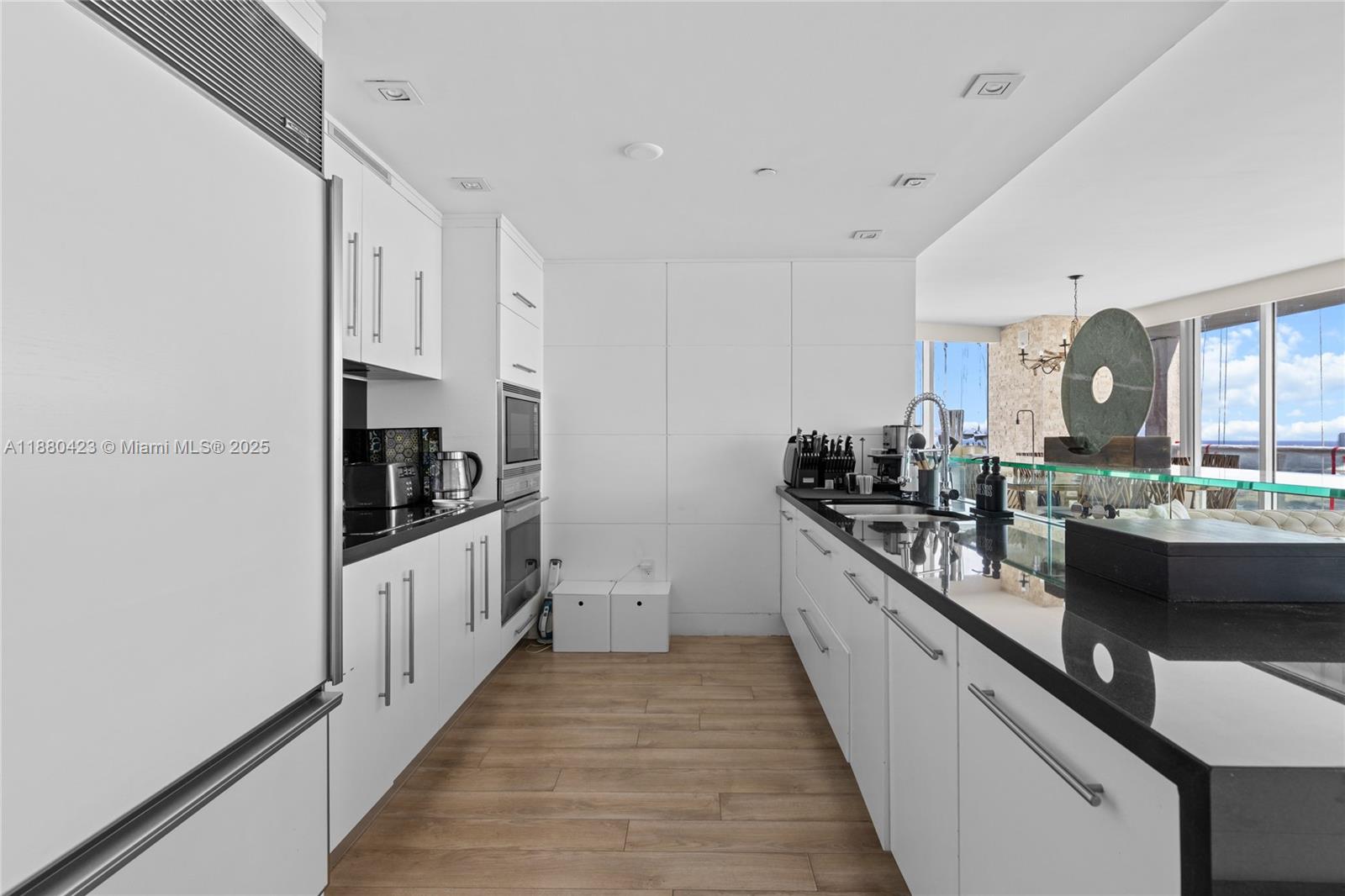 465 Brickell Ave #4901, Miami FL 33131