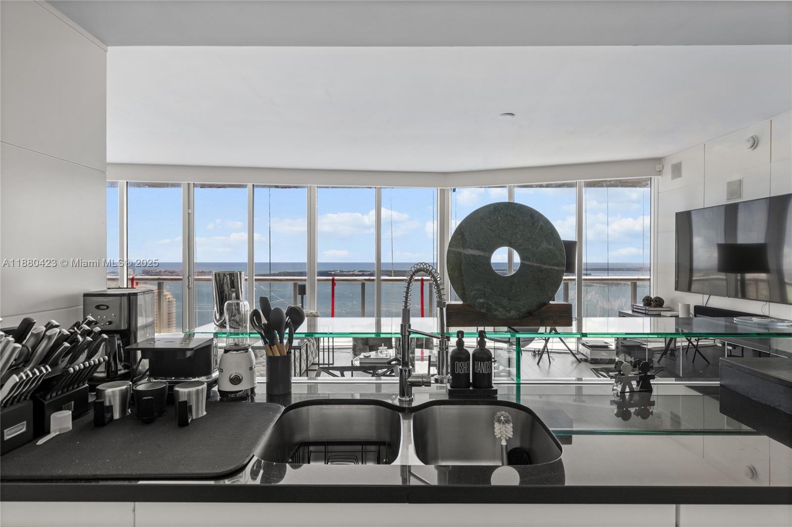 465 Brickell Ave #4901, Miami FL 33131