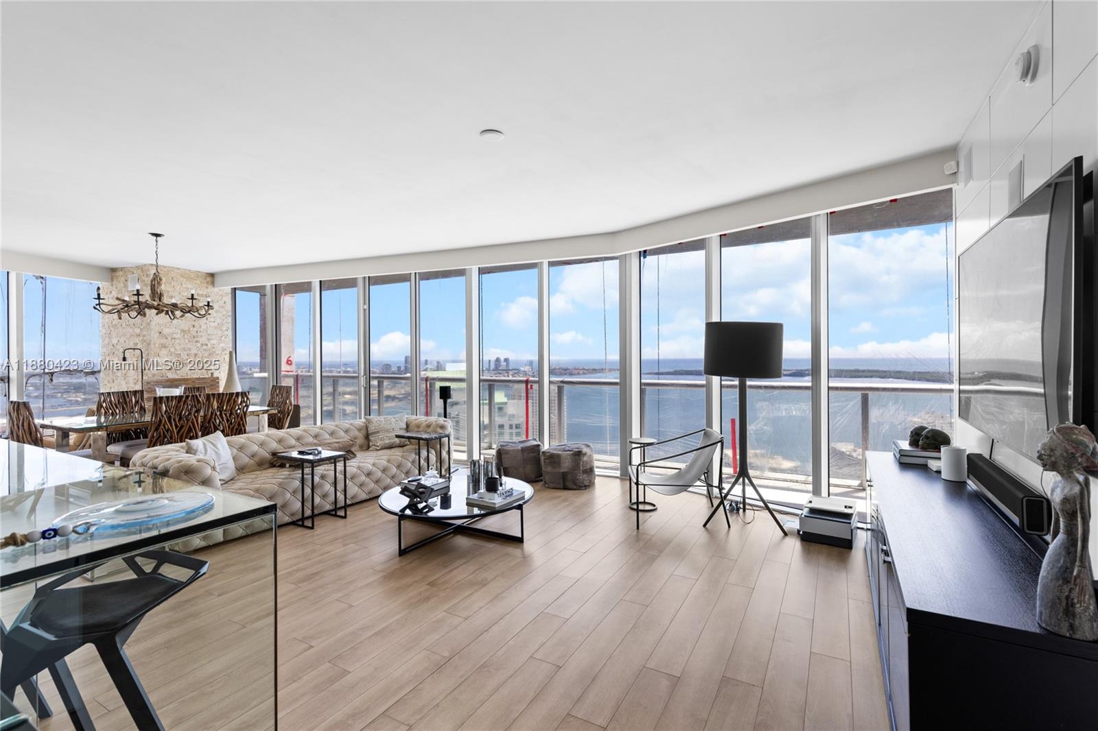 465 Brickell Ave #4901, Miami FL 33131