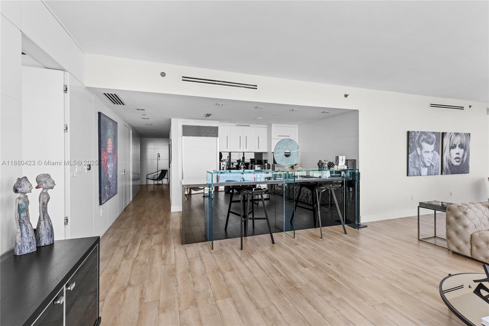 465 Brickell Ave #4901, Miami FL 33131