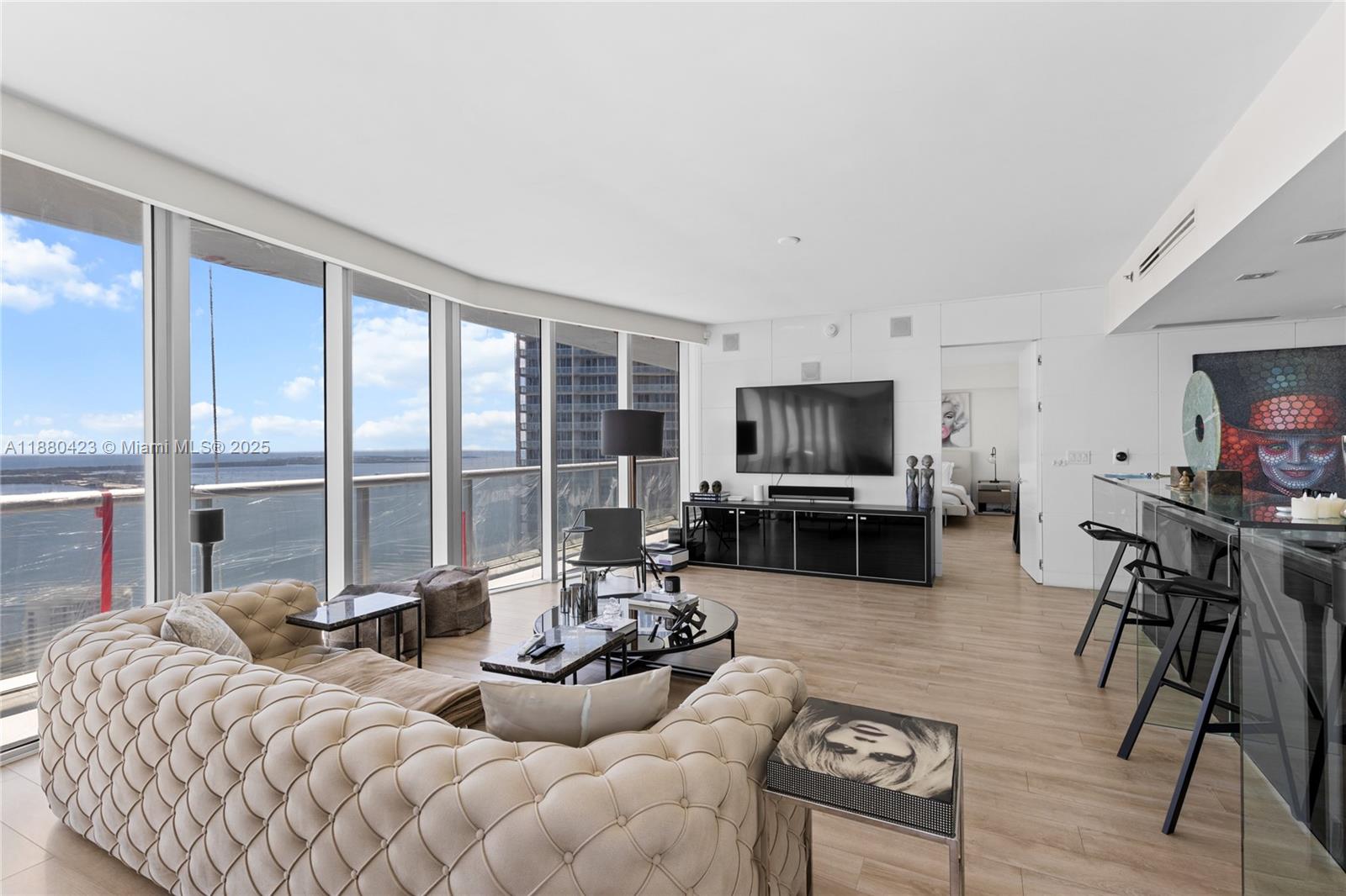 465 Brickell Ave #4901, Miami FL 33131