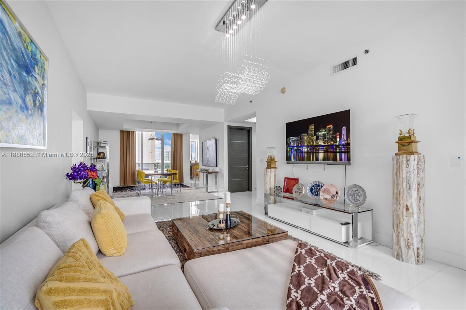 15901 Collins Ave #606, Sunny Isles Beach FL 33160