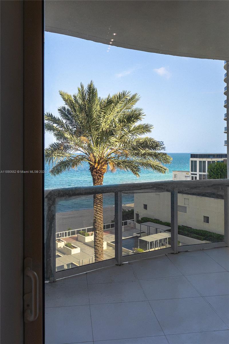 15901 Collins Ave #606, Sunny Isles Beach FL 33160