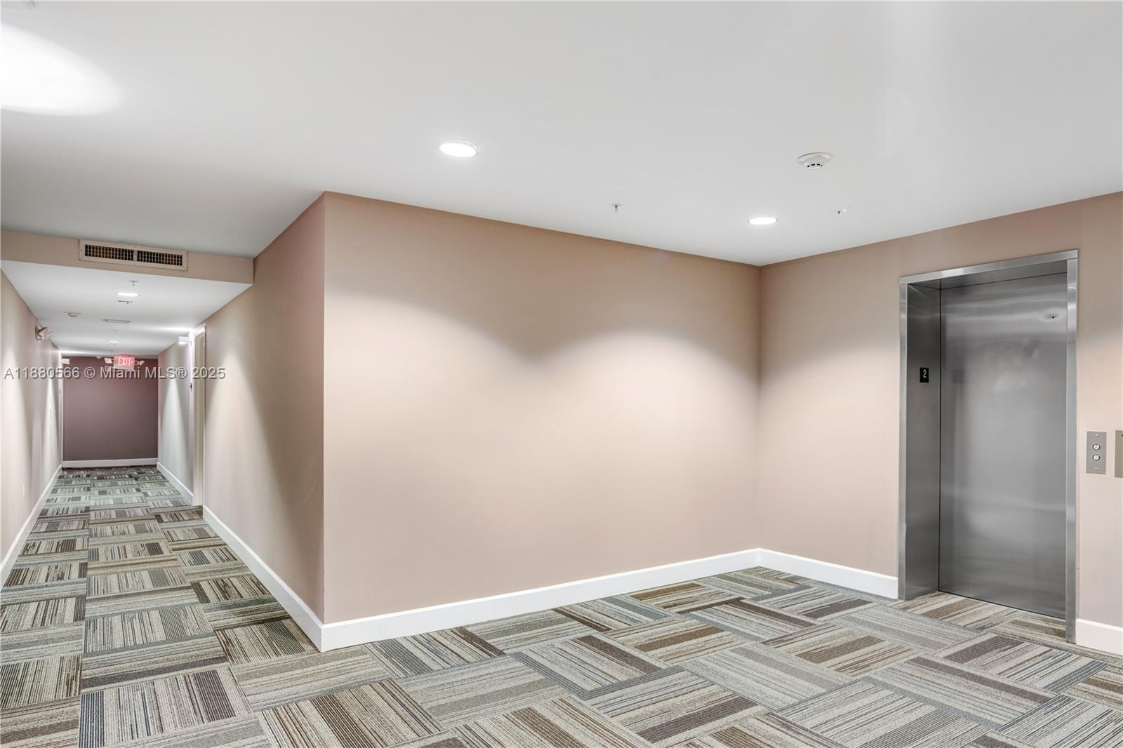 435 21st St #212, Miami Beach FL 33139