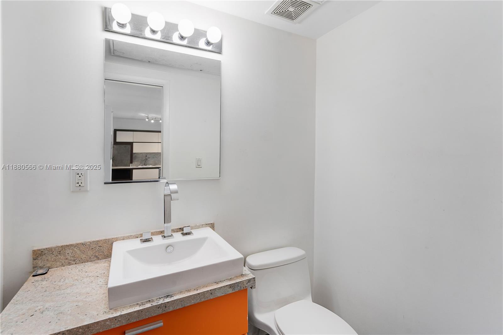 435 21st St #212, Miami Beach FL 33139