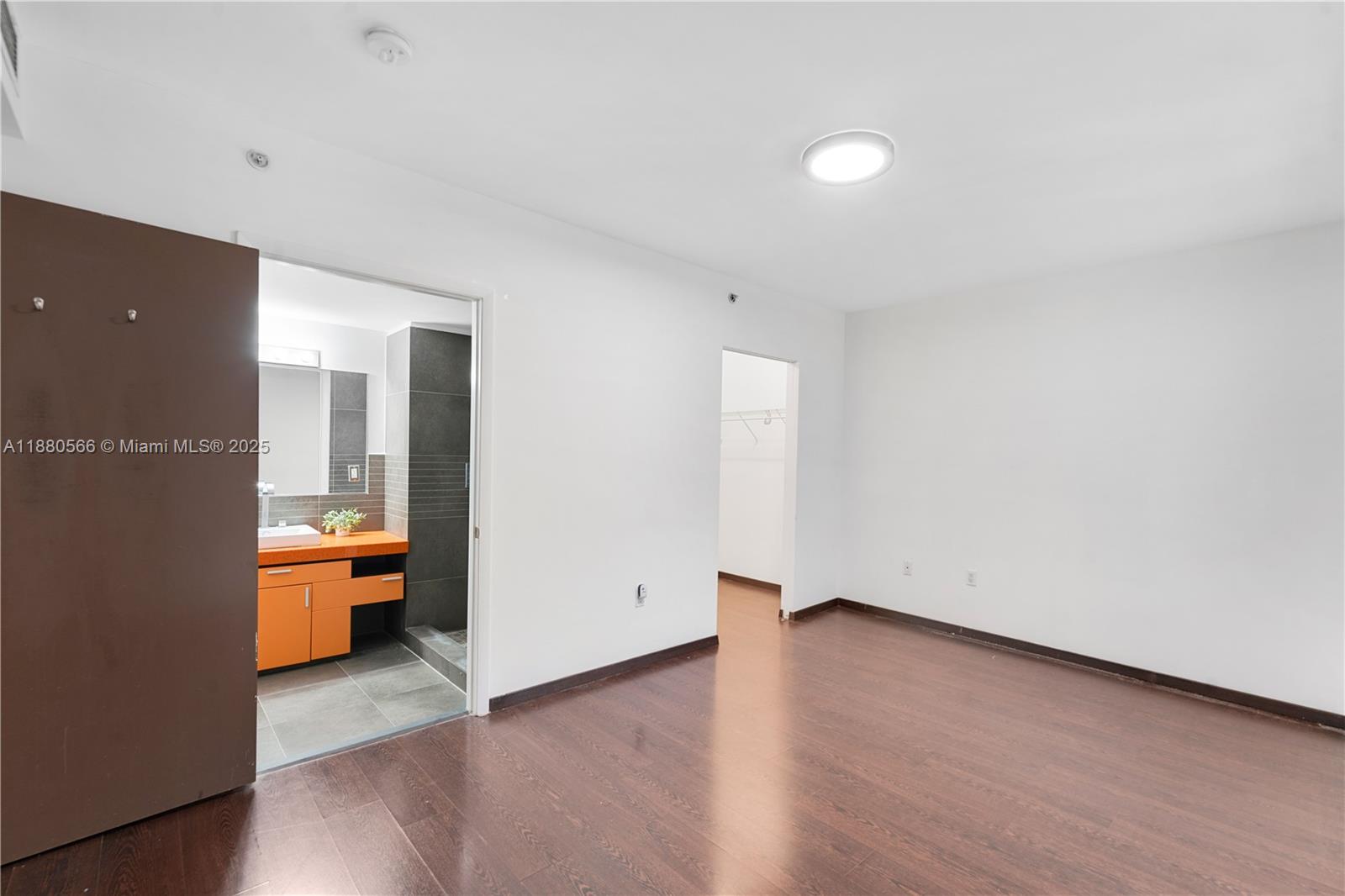 435 21st St #212, Miami Beach FL 33139