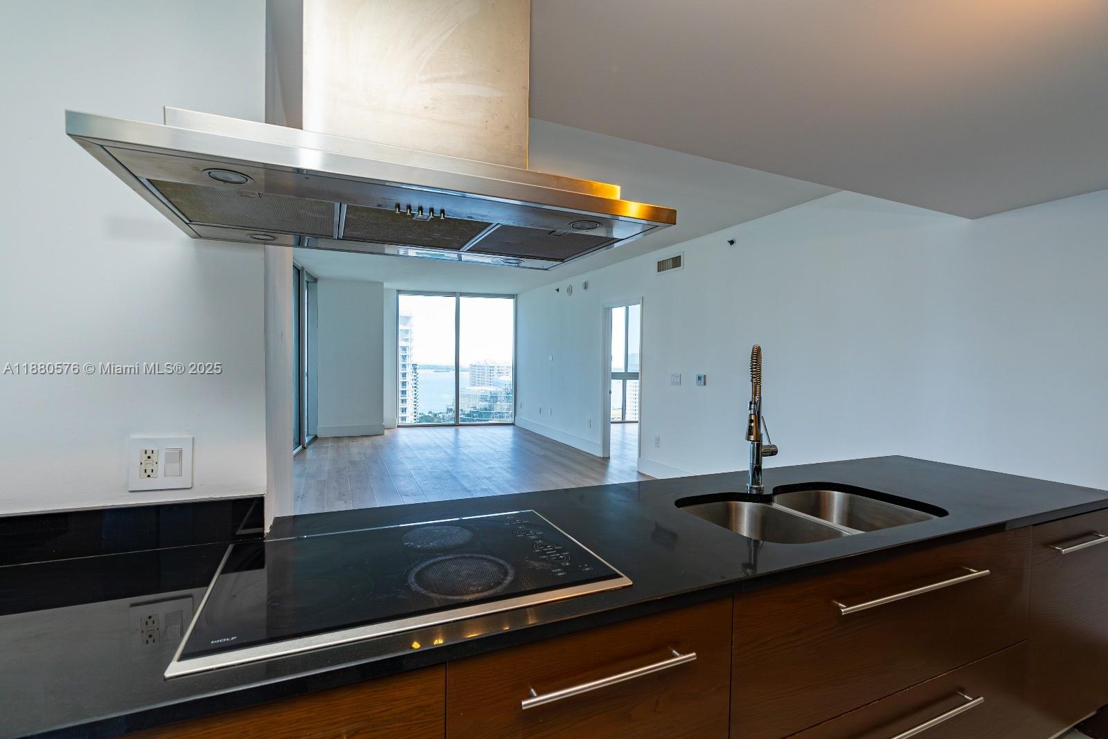 495 Brickell Ave #2102, Miami FL 33131