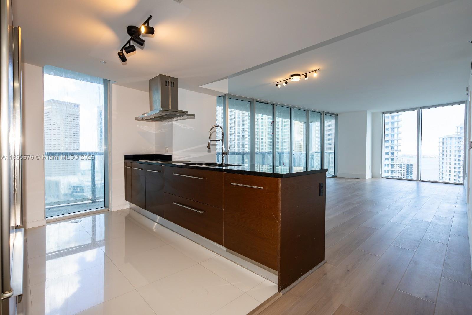 495 Brickell Ave #2102, Miami FL 33131
