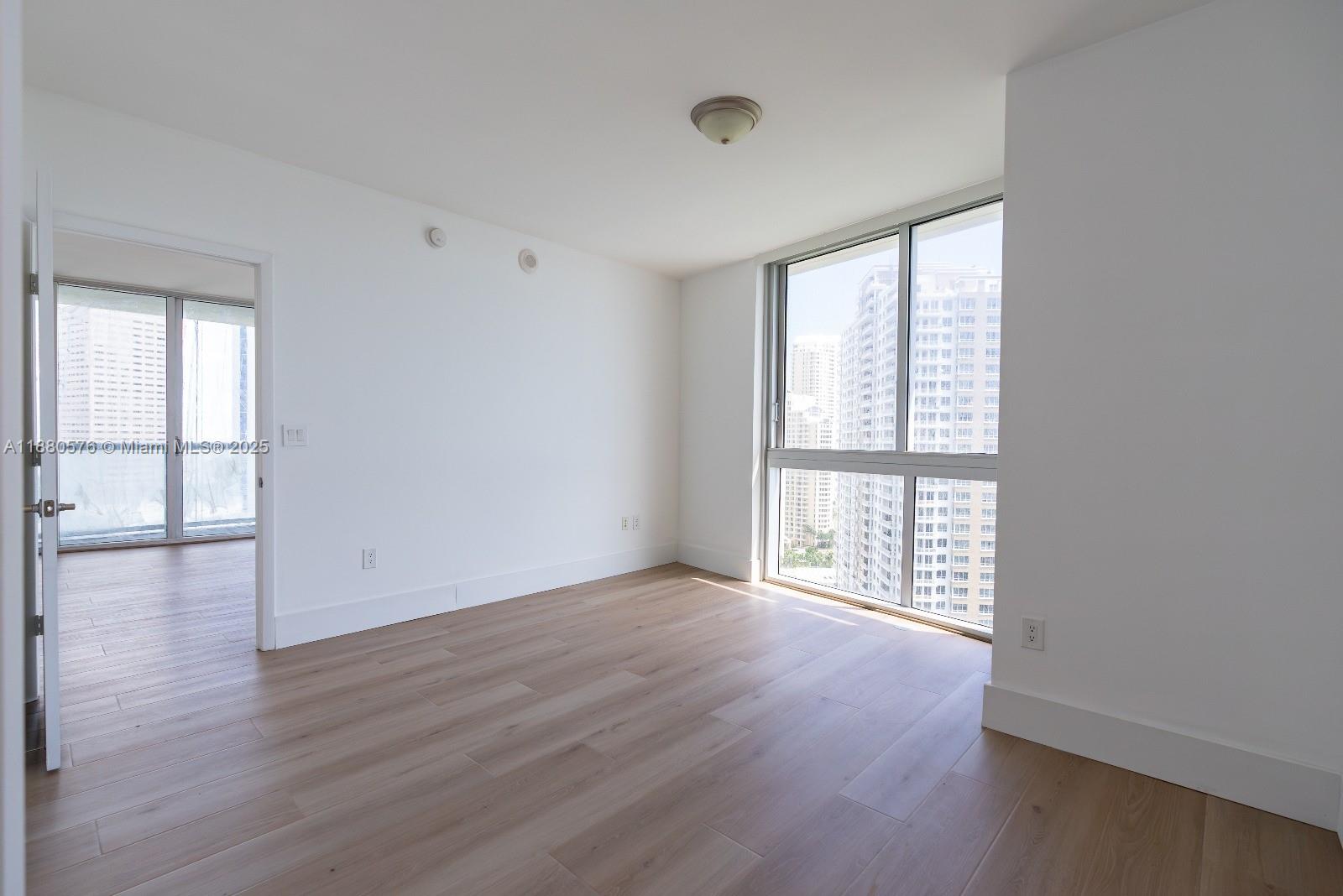 495 Brickell Ave #2102, Miami FL 33131