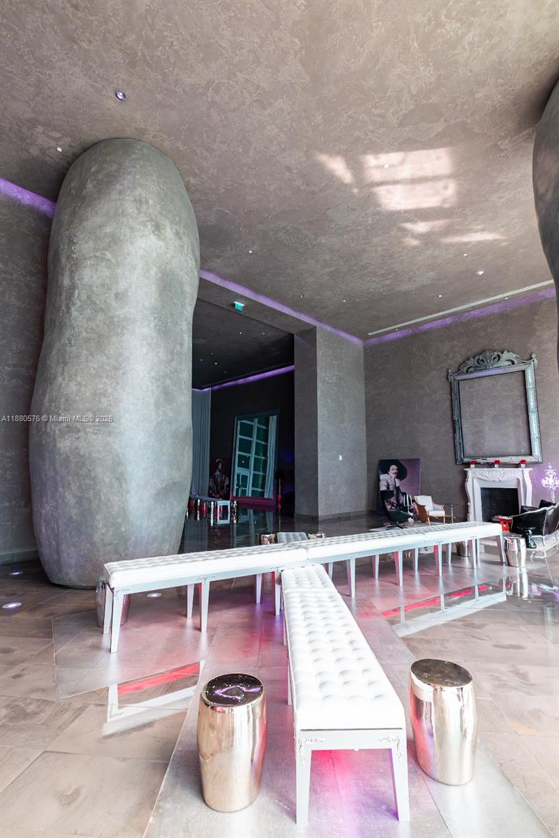 495 Brickell Ave #2102, Miami FL 33131