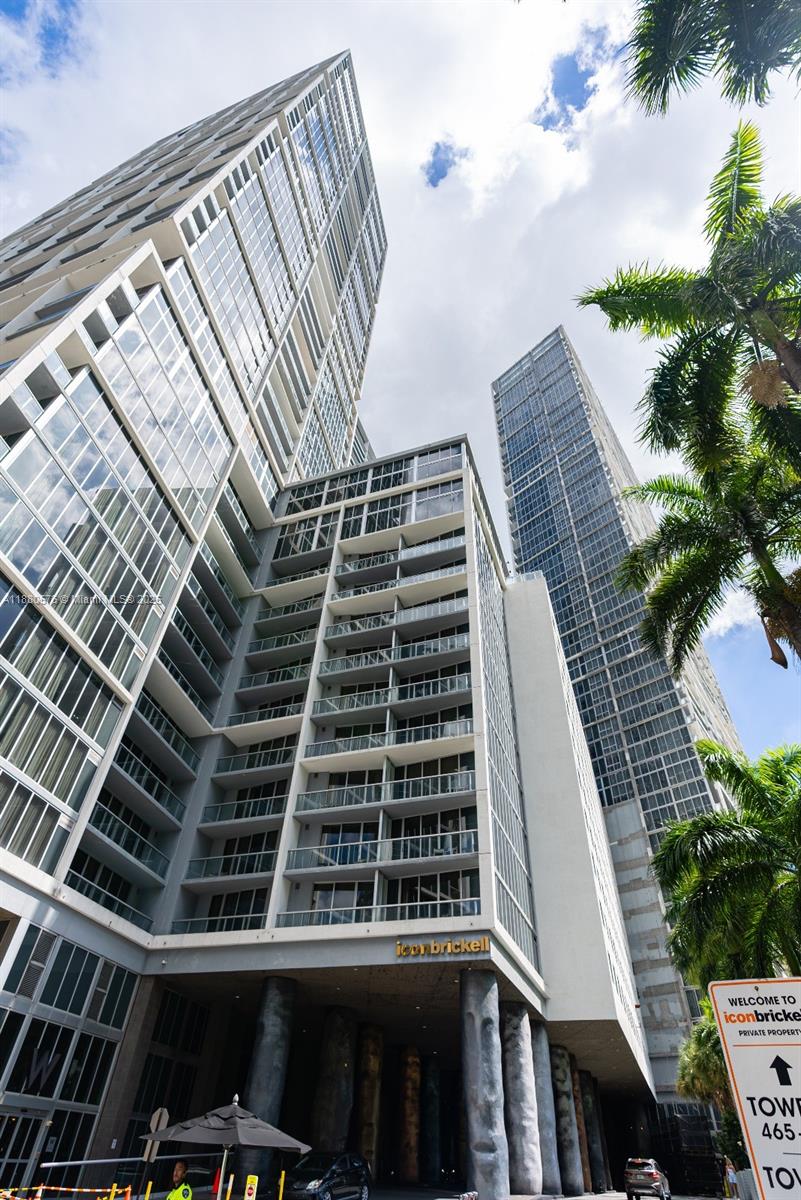 495 Brickell Ave #2102, Miami FL 33131