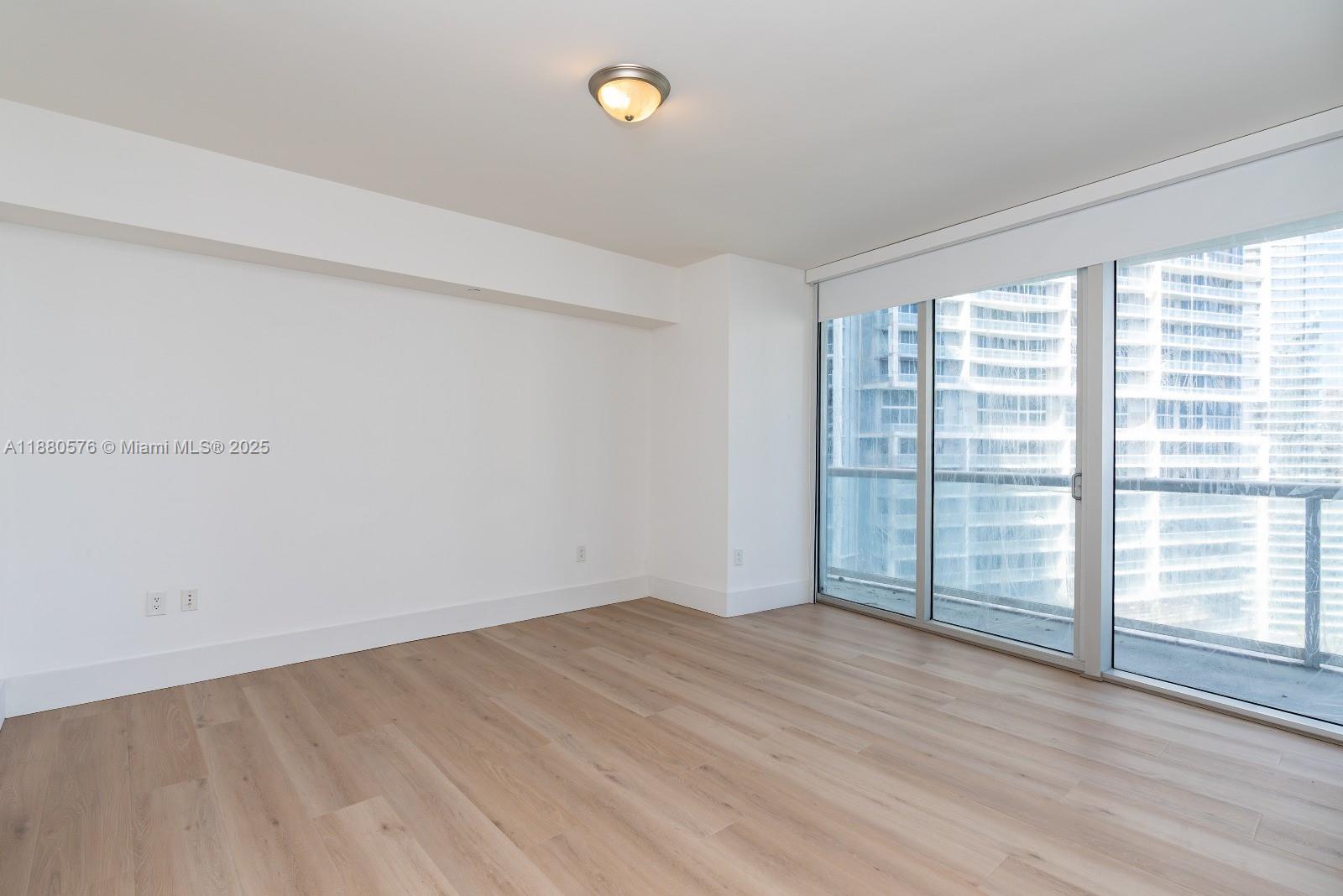 495 Brickell Ave #2102, Miami FL 33131