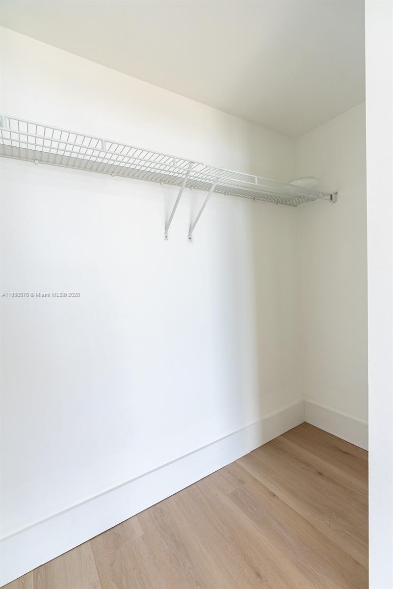 495 Brickell Ave #2102, Miami FL 33131