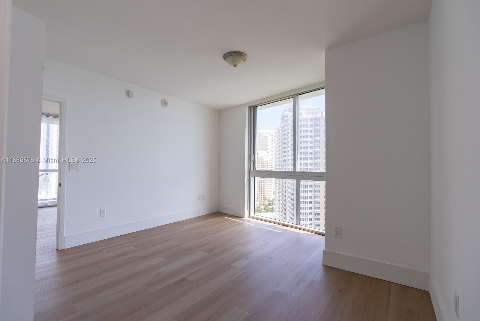 495 Brickell Ave #2102, Miami FL 33131