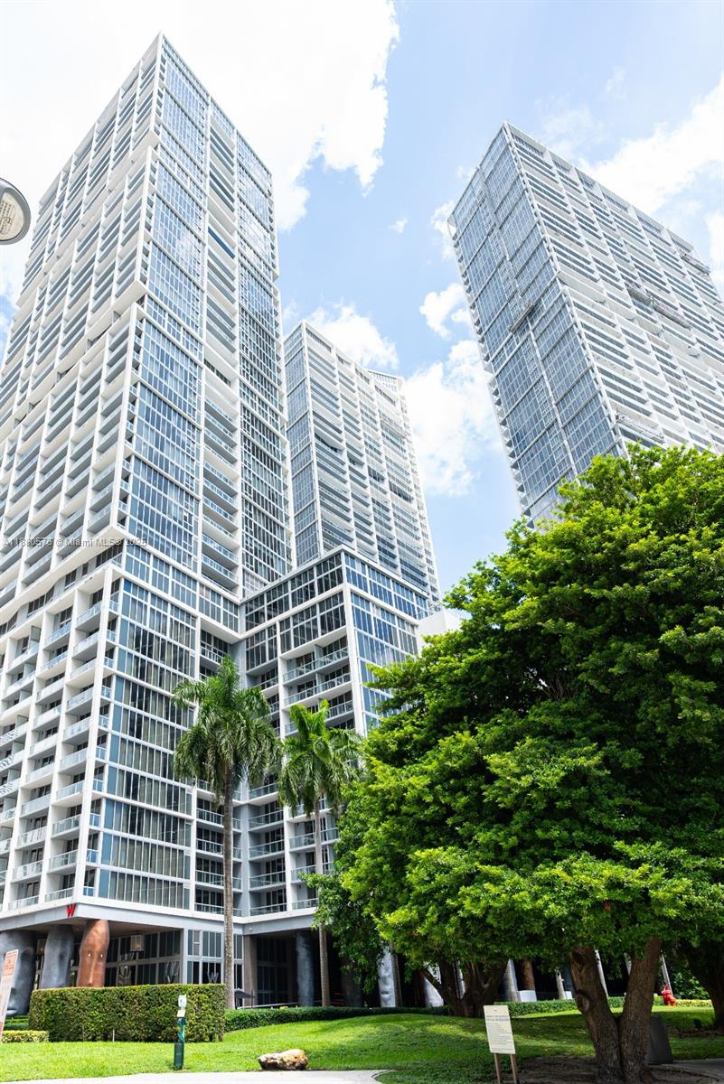 495 Brickell Ave #2102, Miami FL 33131