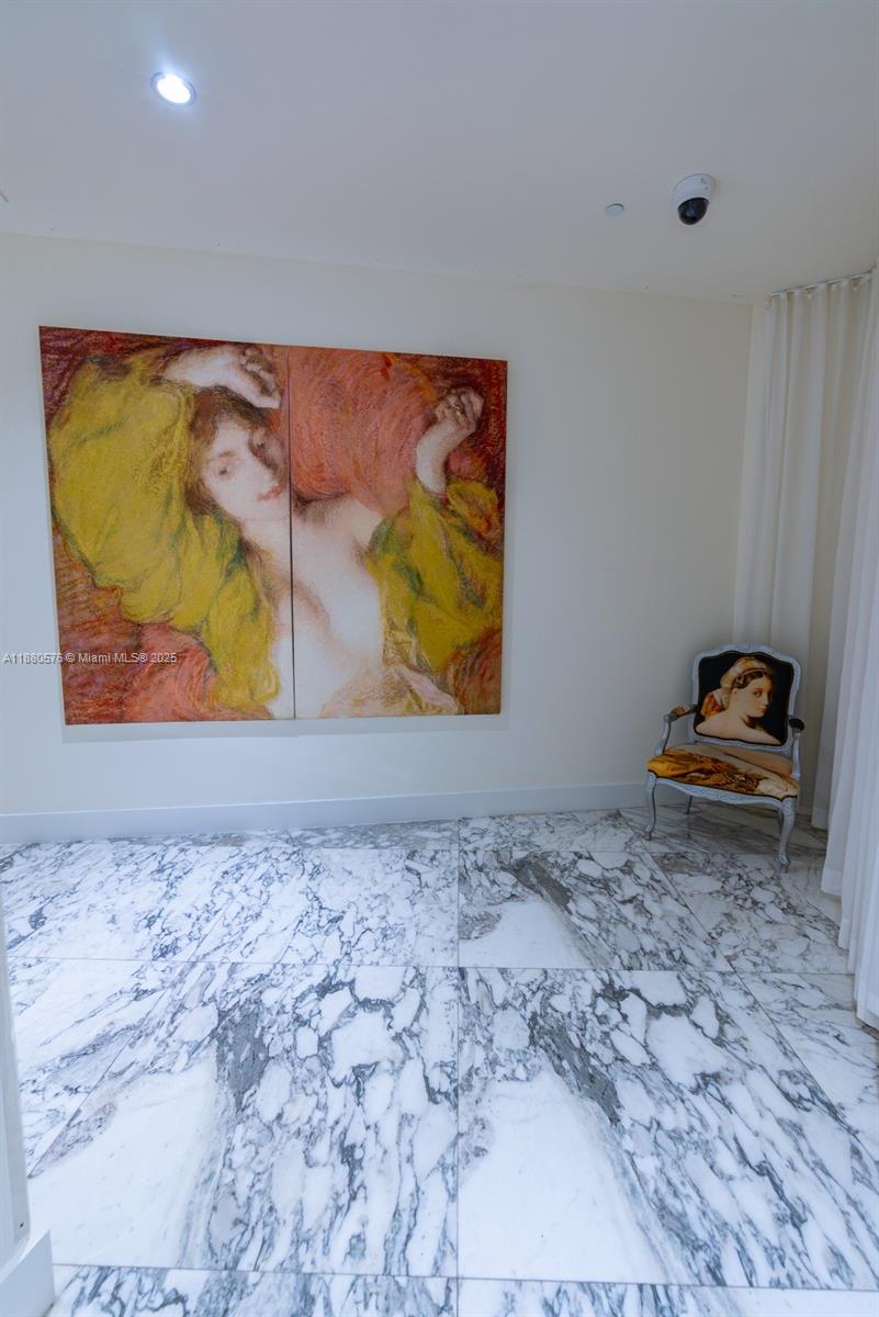 495 Brickell Ave #2102, Miami FL 33131