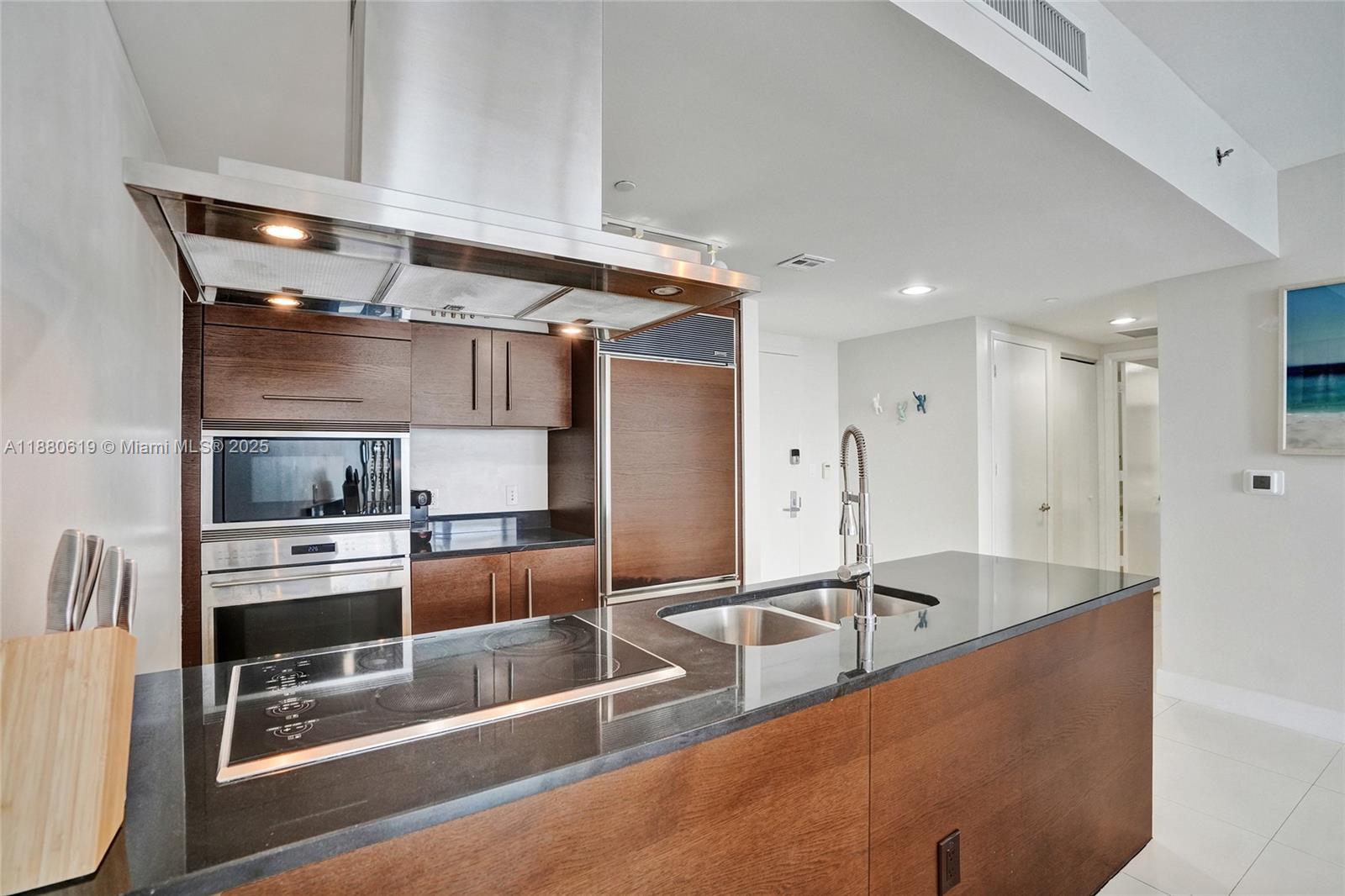 485 Brickell Ave #4207, Miami FL 33131