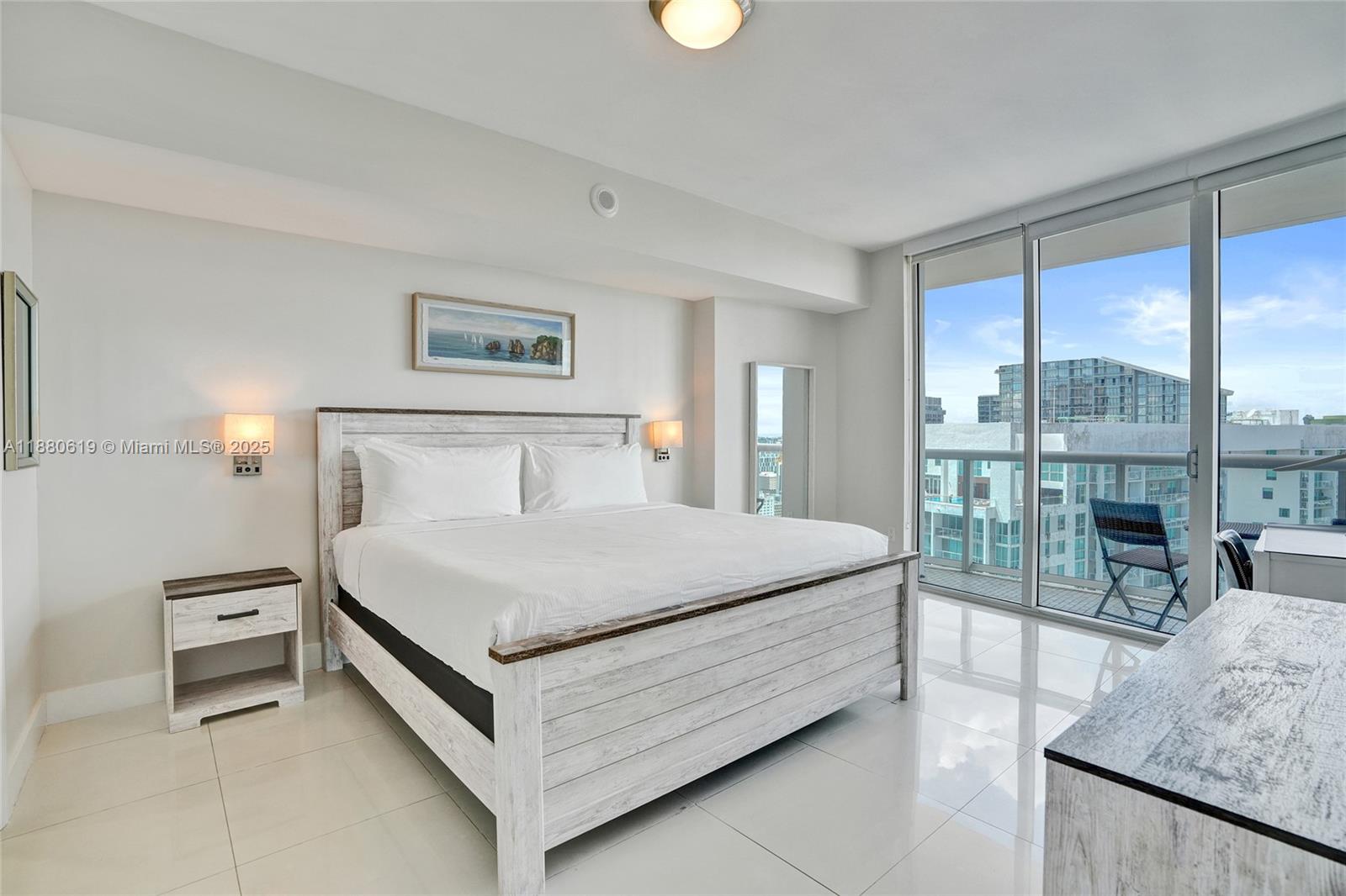 485 Brickell Ave #4207, Miami FL 33131