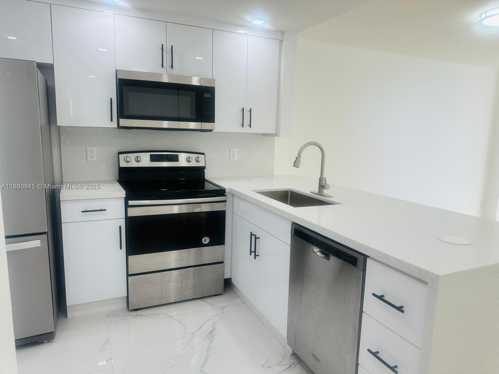 1915 Brickell Ave #604, Miami FL 33129